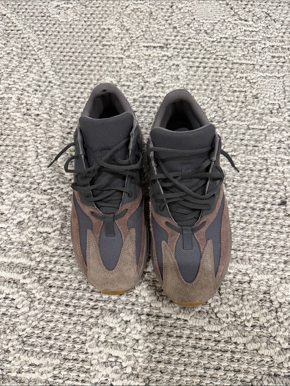 Adidas Yeezy 700 Mauve